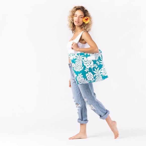 Aloha Collection Day Tripper Bag - Picture 12 of 13